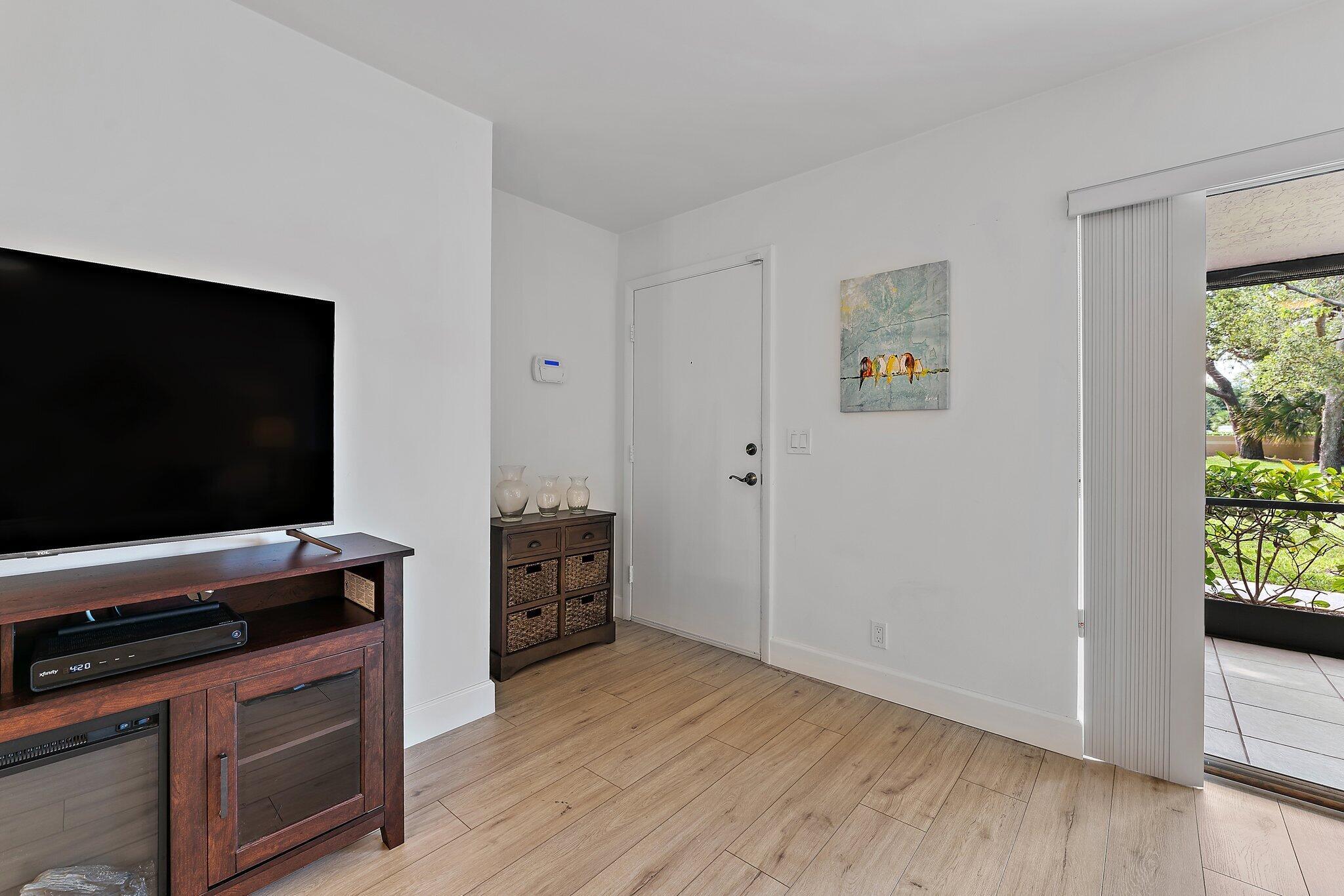 6524 Chasewood Drive Unit: C