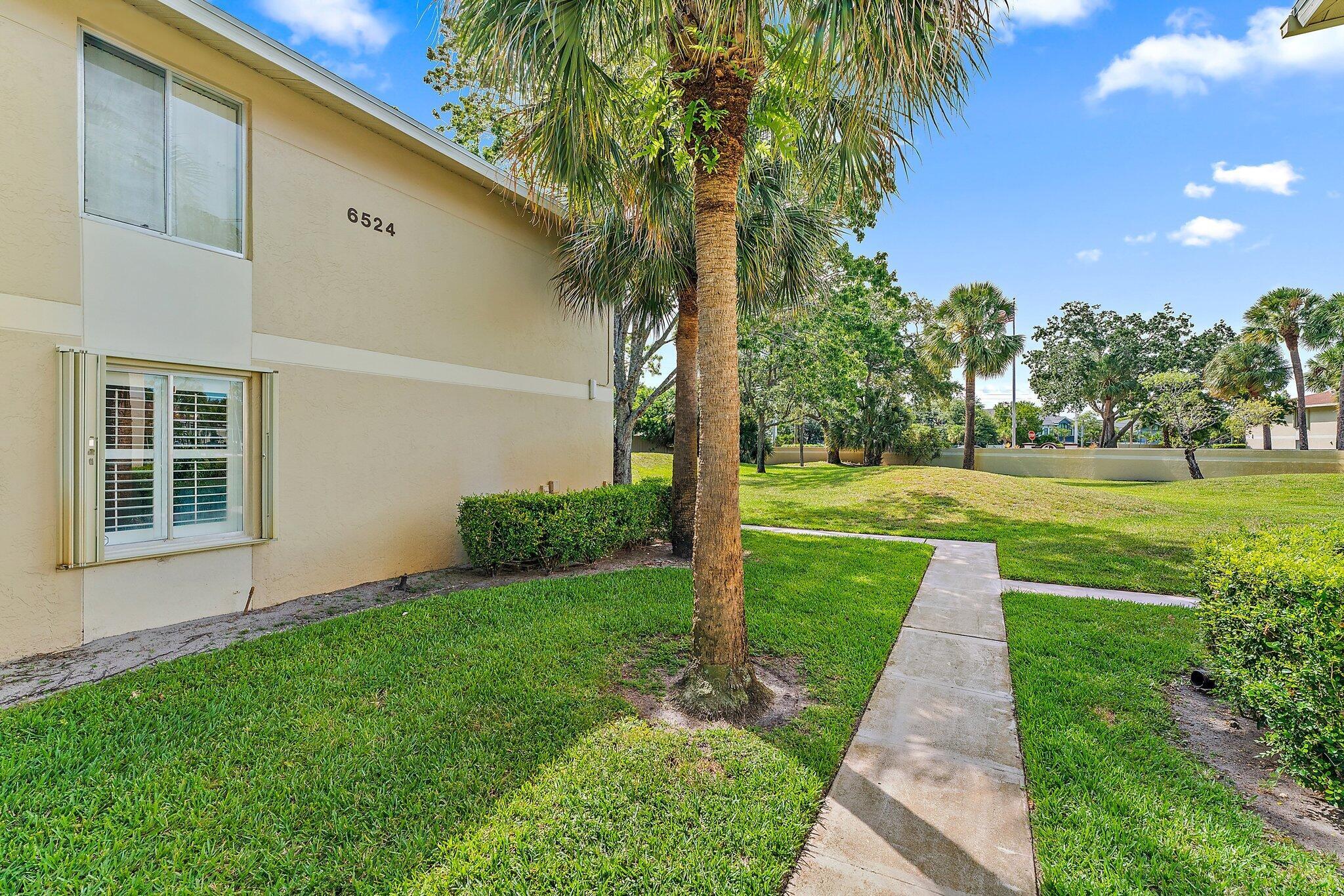 6524 Chasewood Drive Unit: C