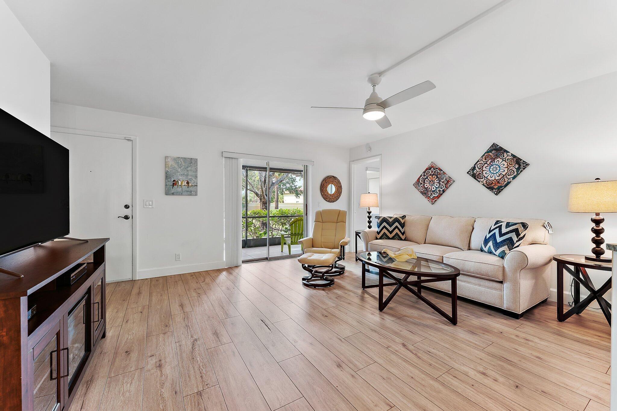 6524 Chasewood Drive Unit: C