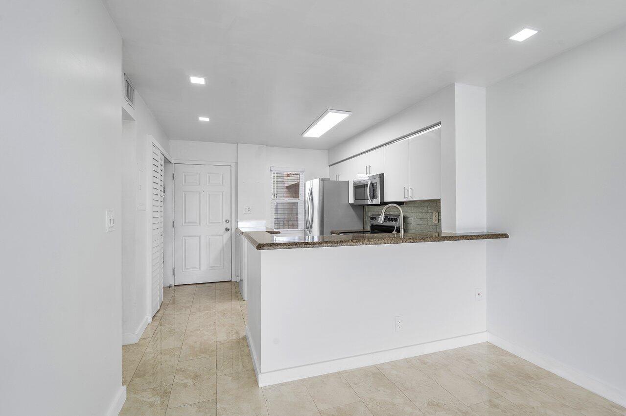 2108 S Cypress Bend Drive Unit: 406