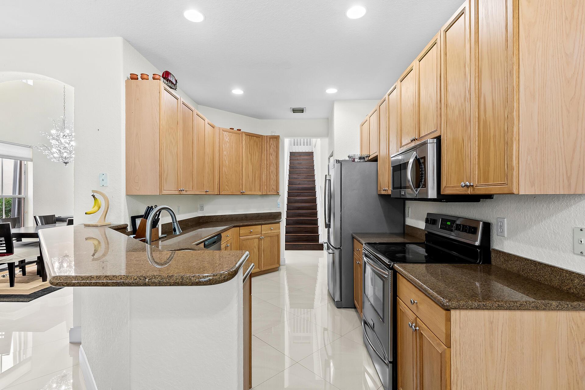9728 Vineyard Court