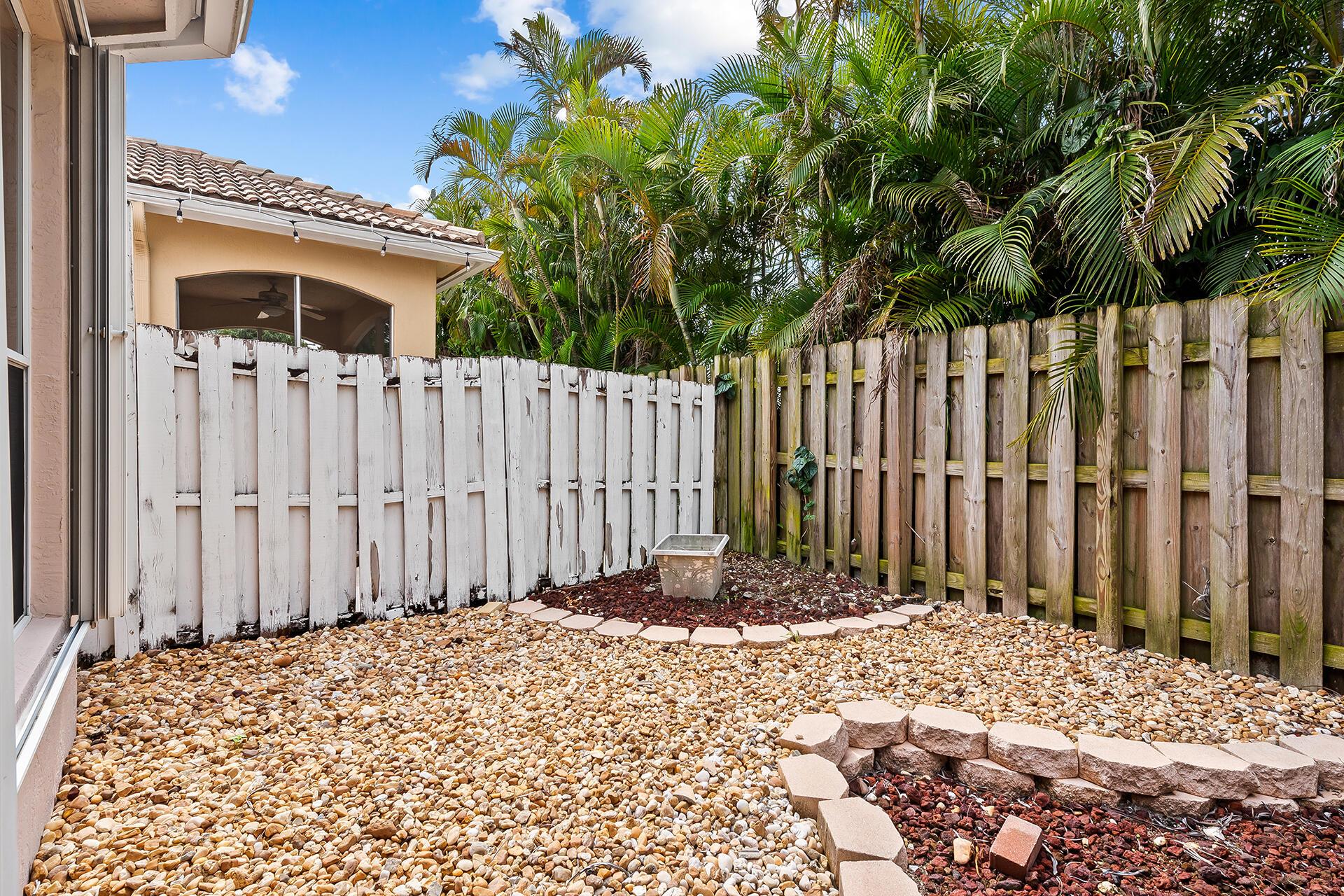 9728 Vineyard Court