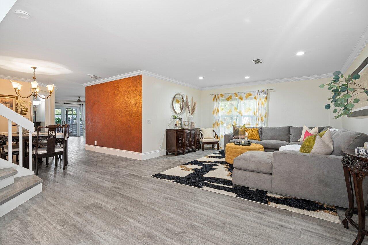 6232 NW 38th Drive