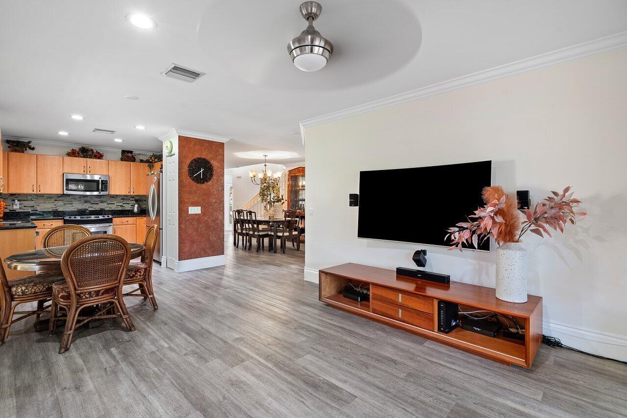 6232 NW 38th Drive