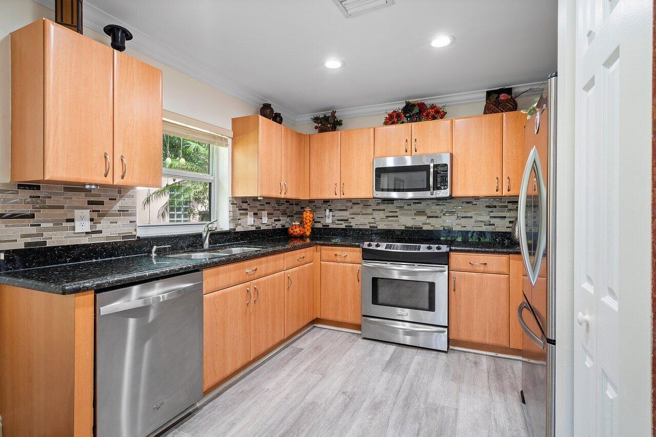 6232 NW 38th Drive