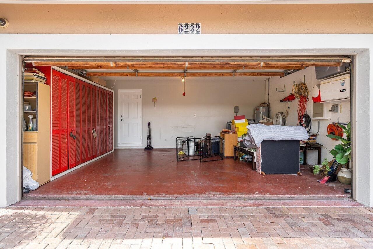6232 NW 38th Drive