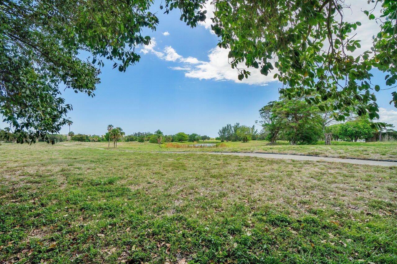 440 NW 67th Street Unit: H106