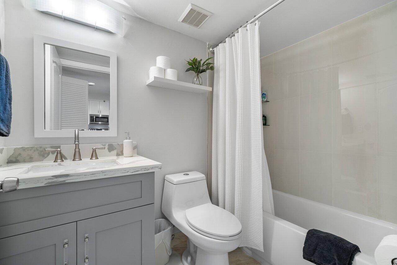 440 NW 67th Street Unit: H106