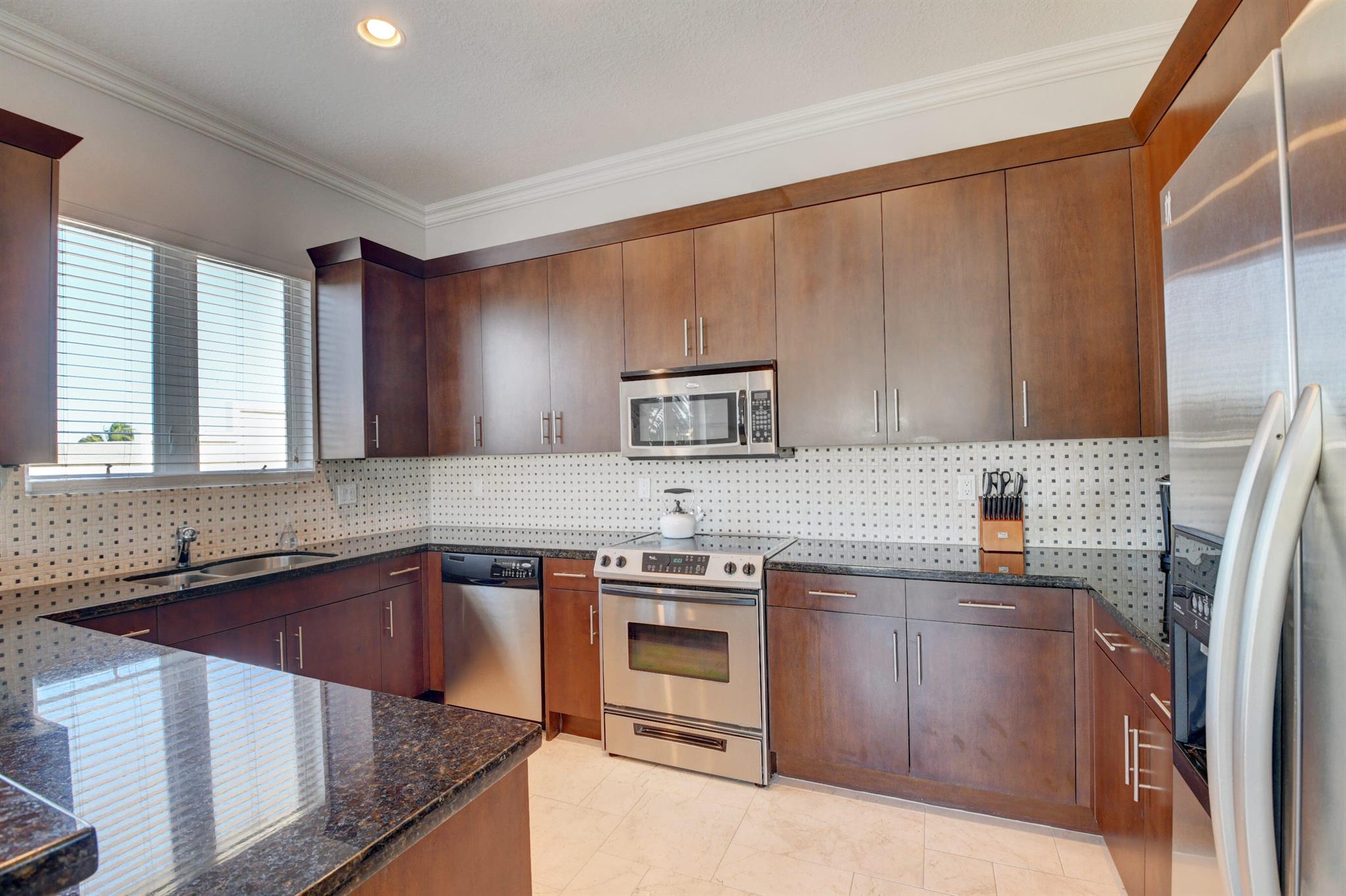 12 SE 1st Avenue Unit: 304