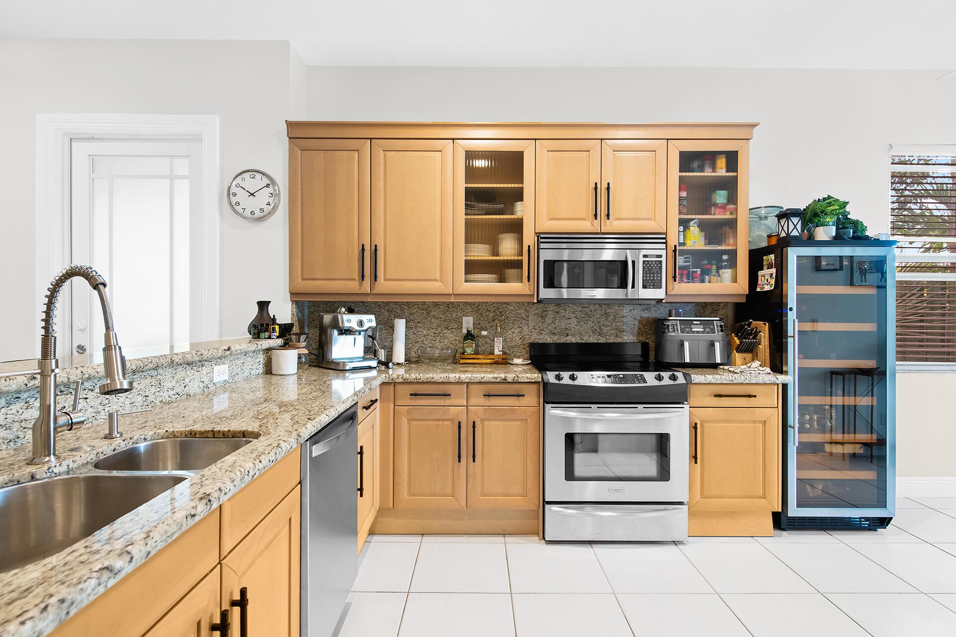 1108 SE 4th Avenue Unit: 1108