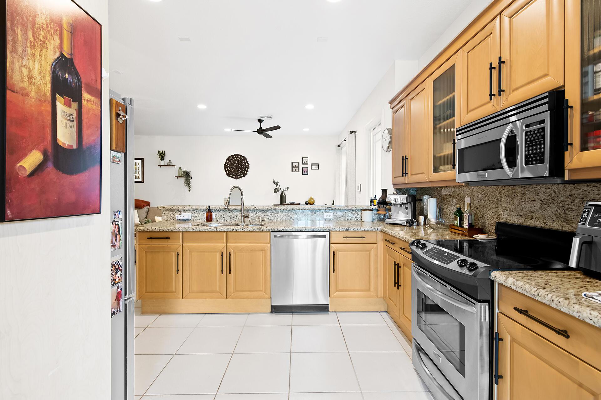 1108 SE 4th Avenue Unit: 1108
