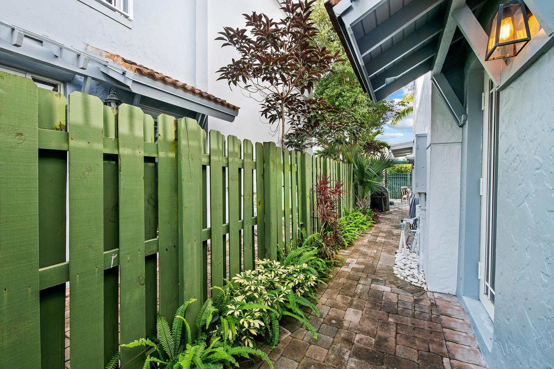 1108 SE 4th Avenue Unit: 1108