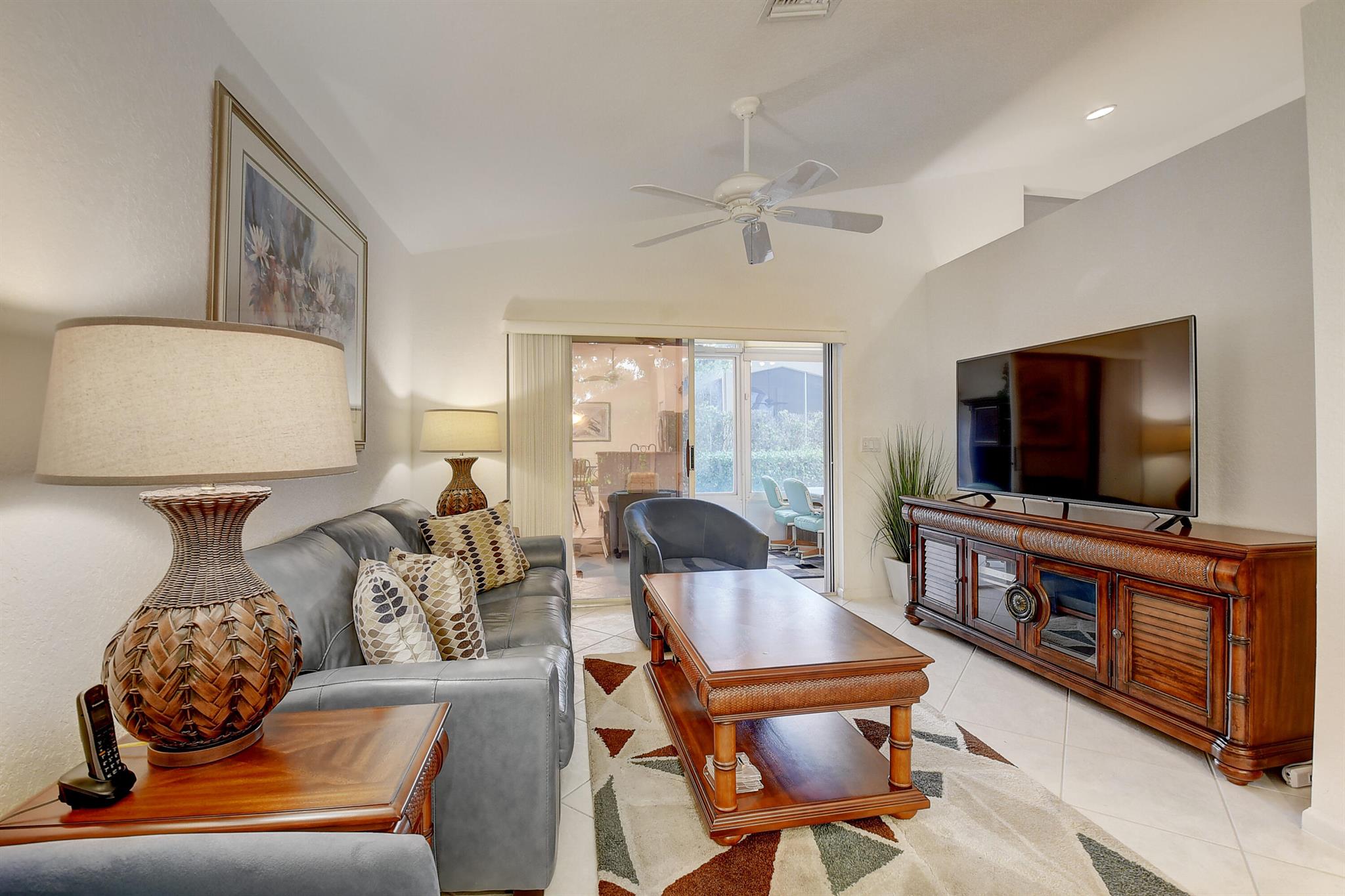 10537 Sunset Isles Court Unit: 1