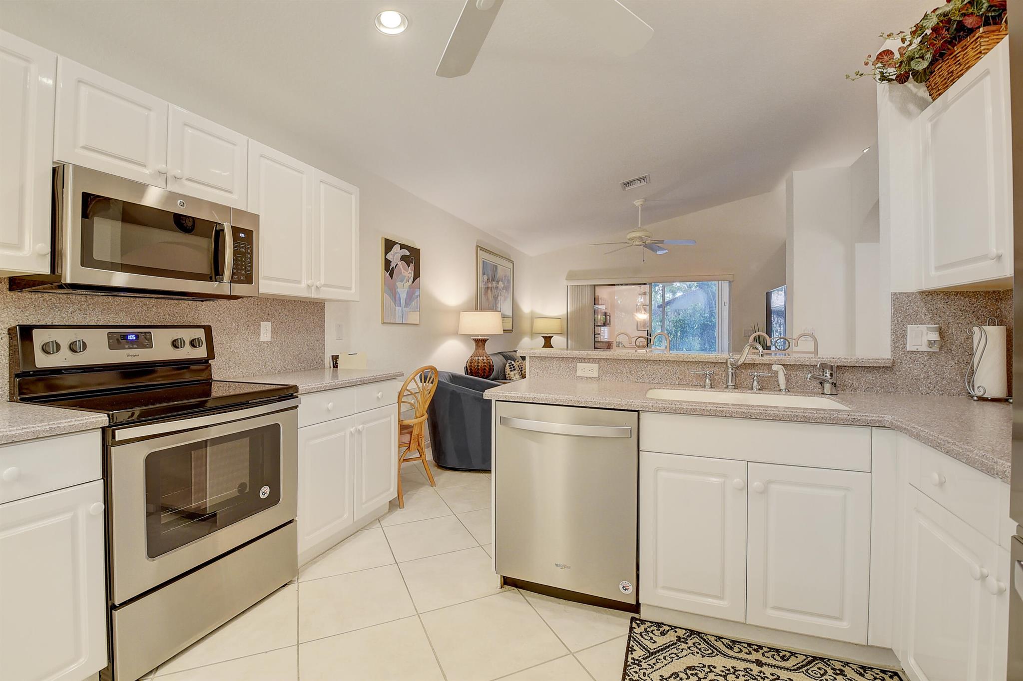 10537 Sunset Isles Court Unit: 1