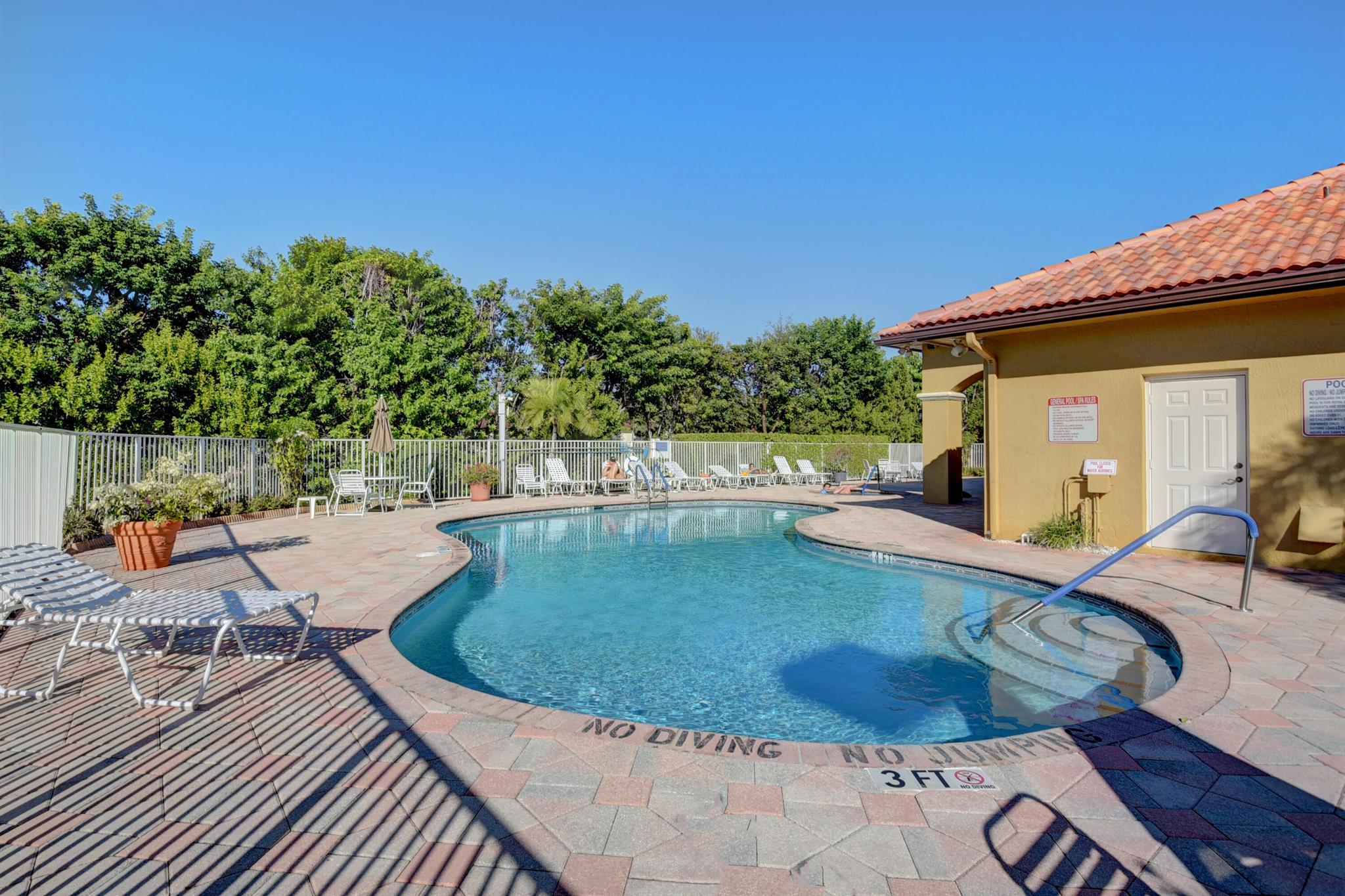 10537 Sunset Isles Court Unit: 1