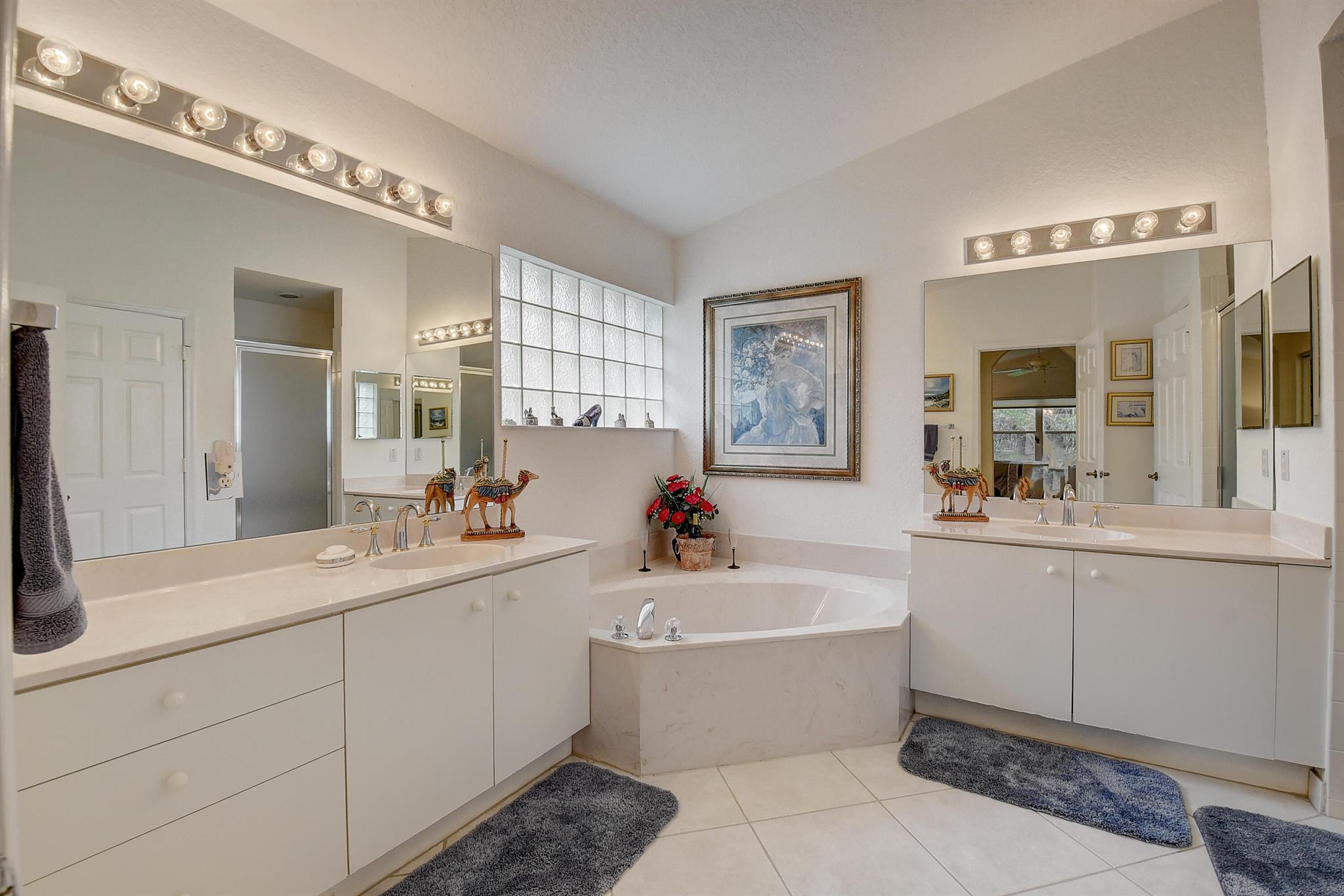 10537 Sunset Isles Court Unit: 1