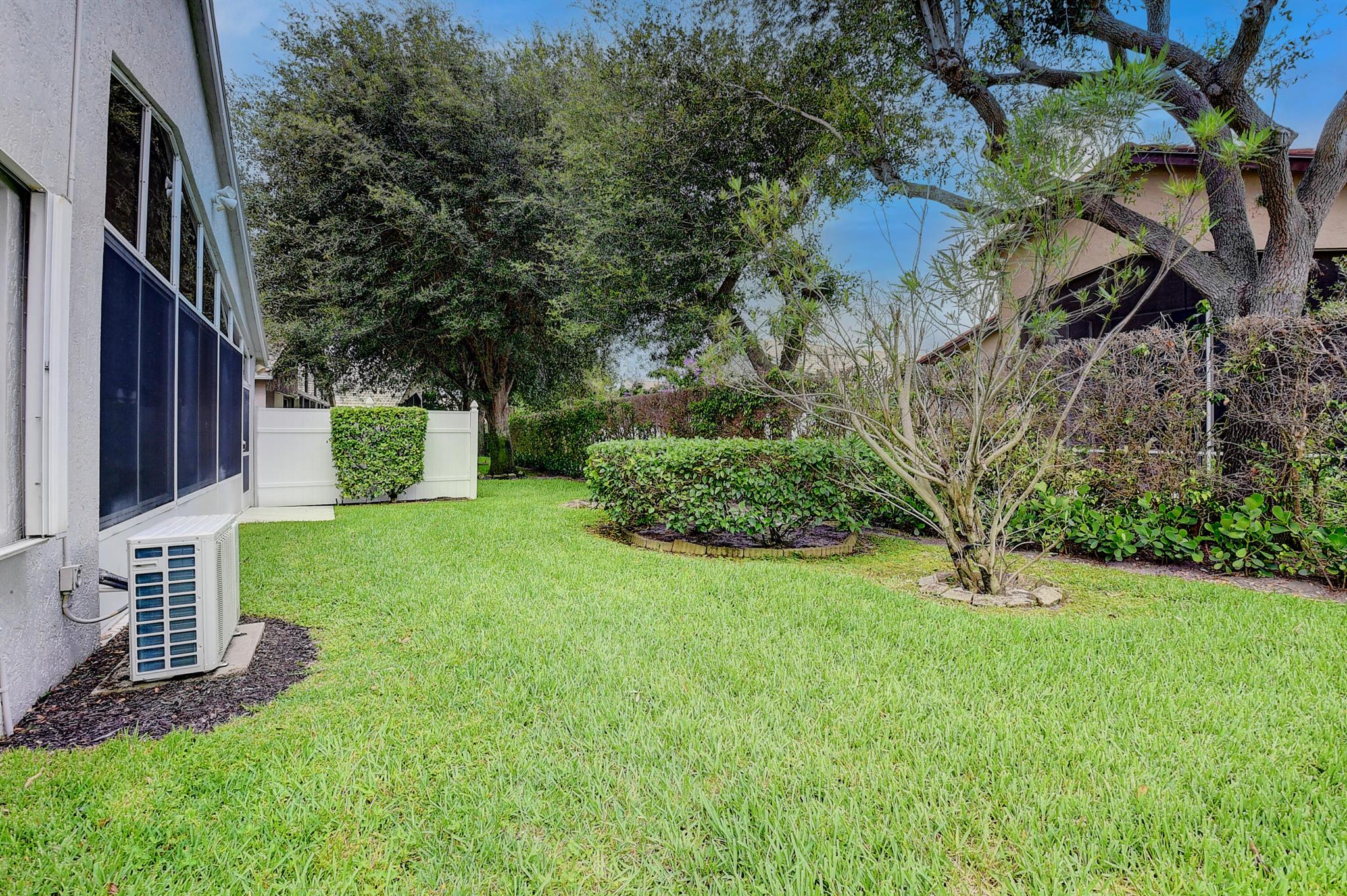10537 Sunset Isles Court Unit: 1
