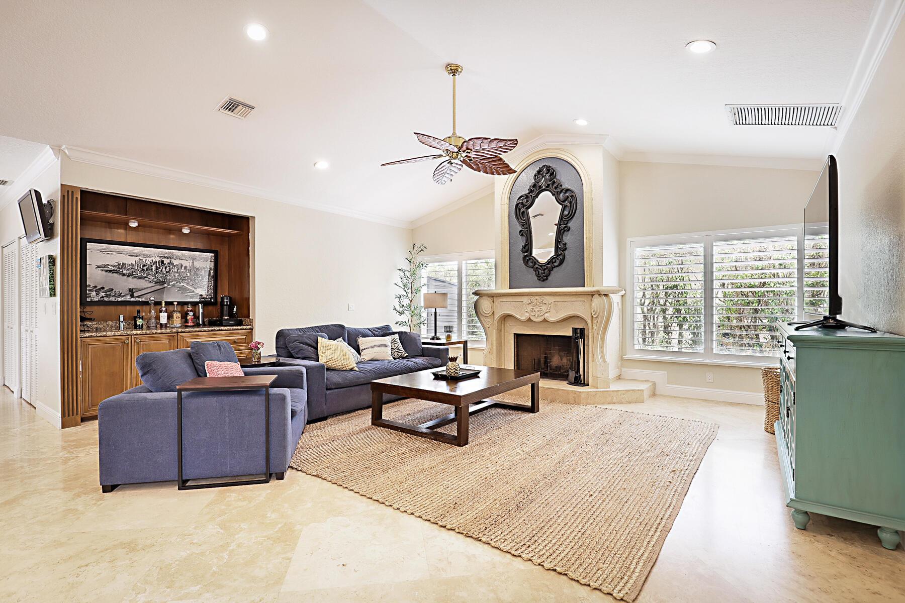 7279 Valencia Drive