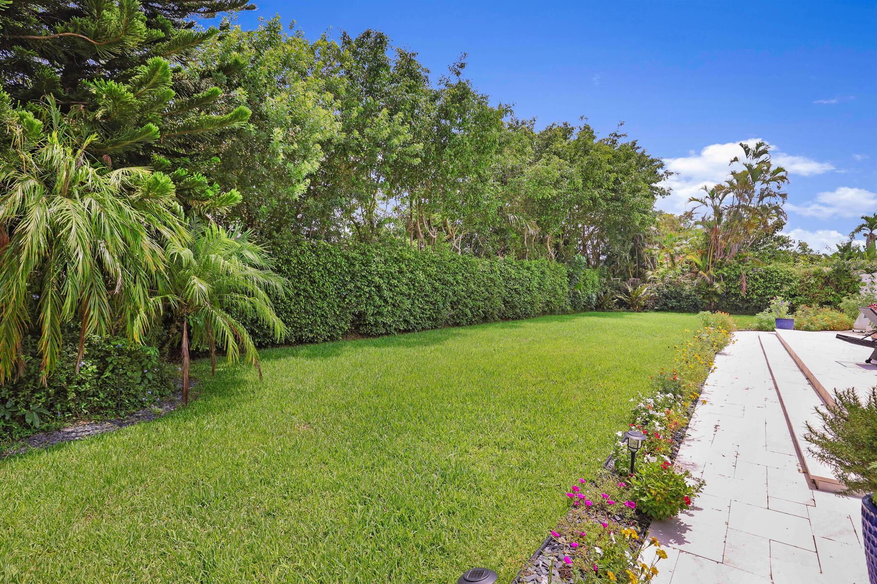 7279 Valencia Drive