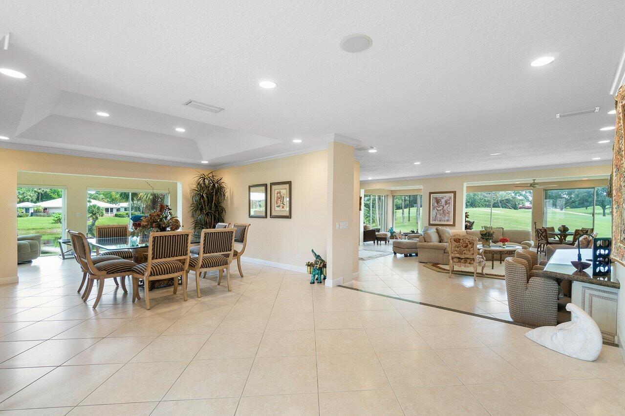 9 Glens Drive E