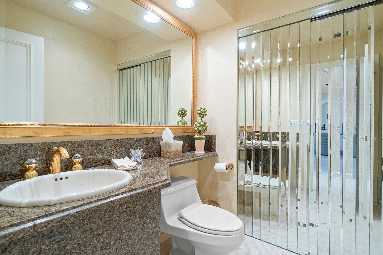 9 Glens Drive E