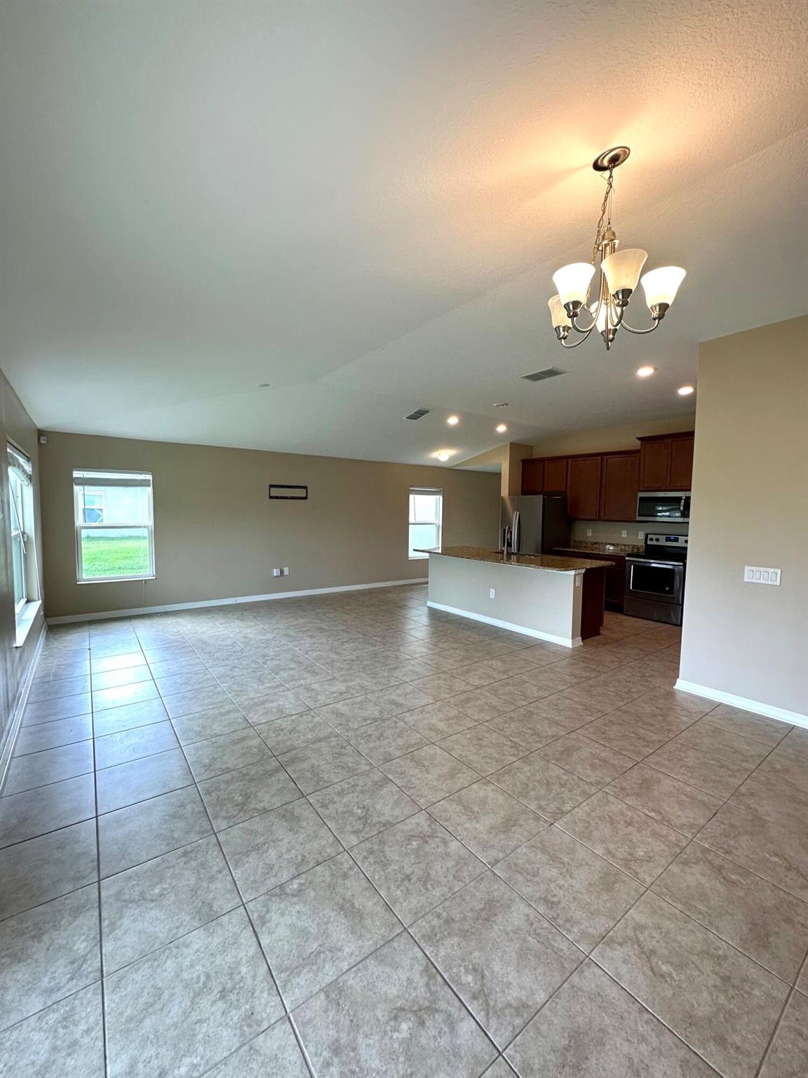 5475 NW Pine Trail Circle