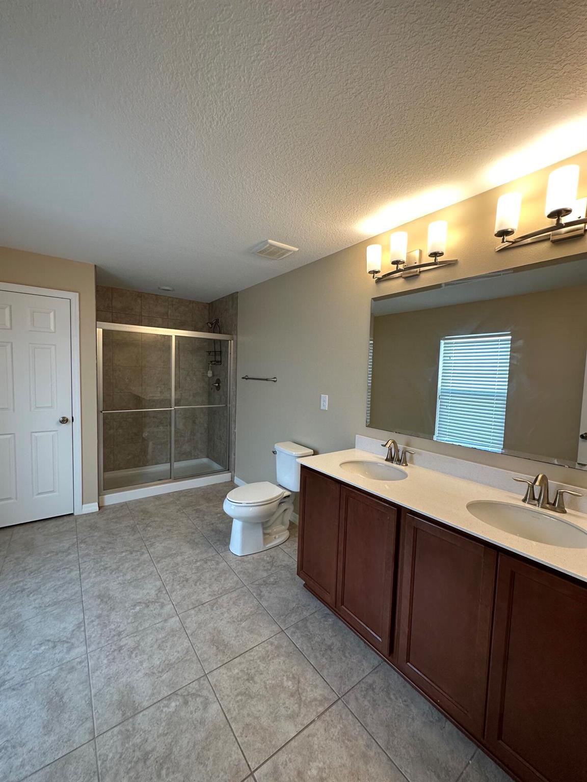 5475 NW Pine Trail Circle