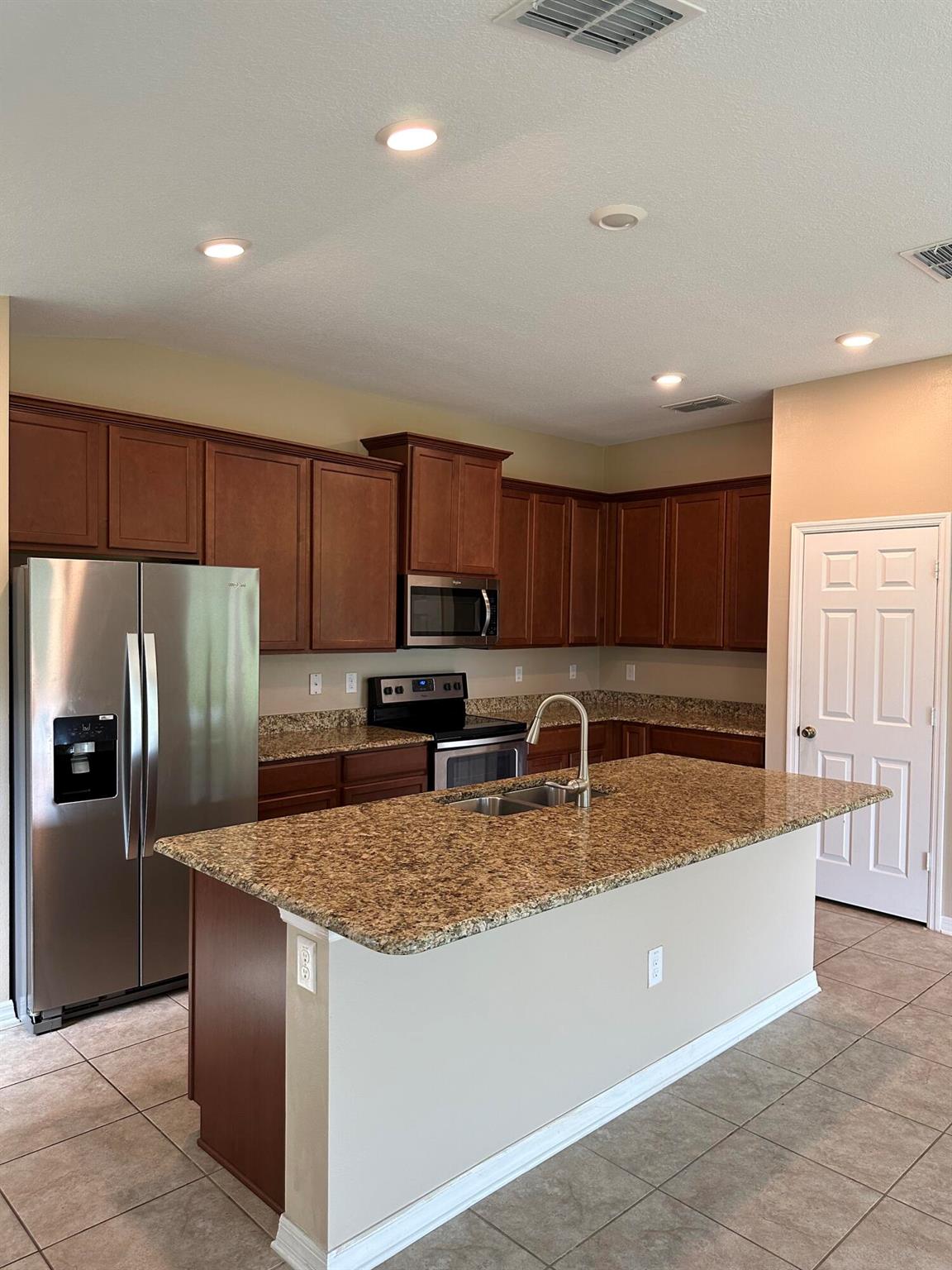 5475 NW Pine Trail Circle
