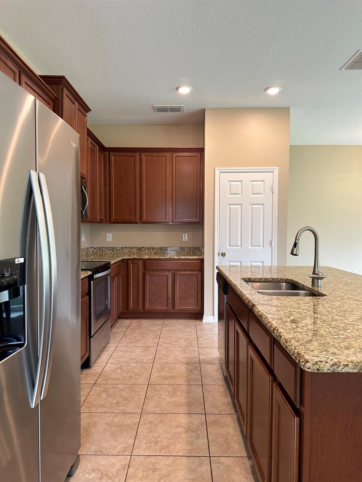 5475 NW Pine Trail Circle