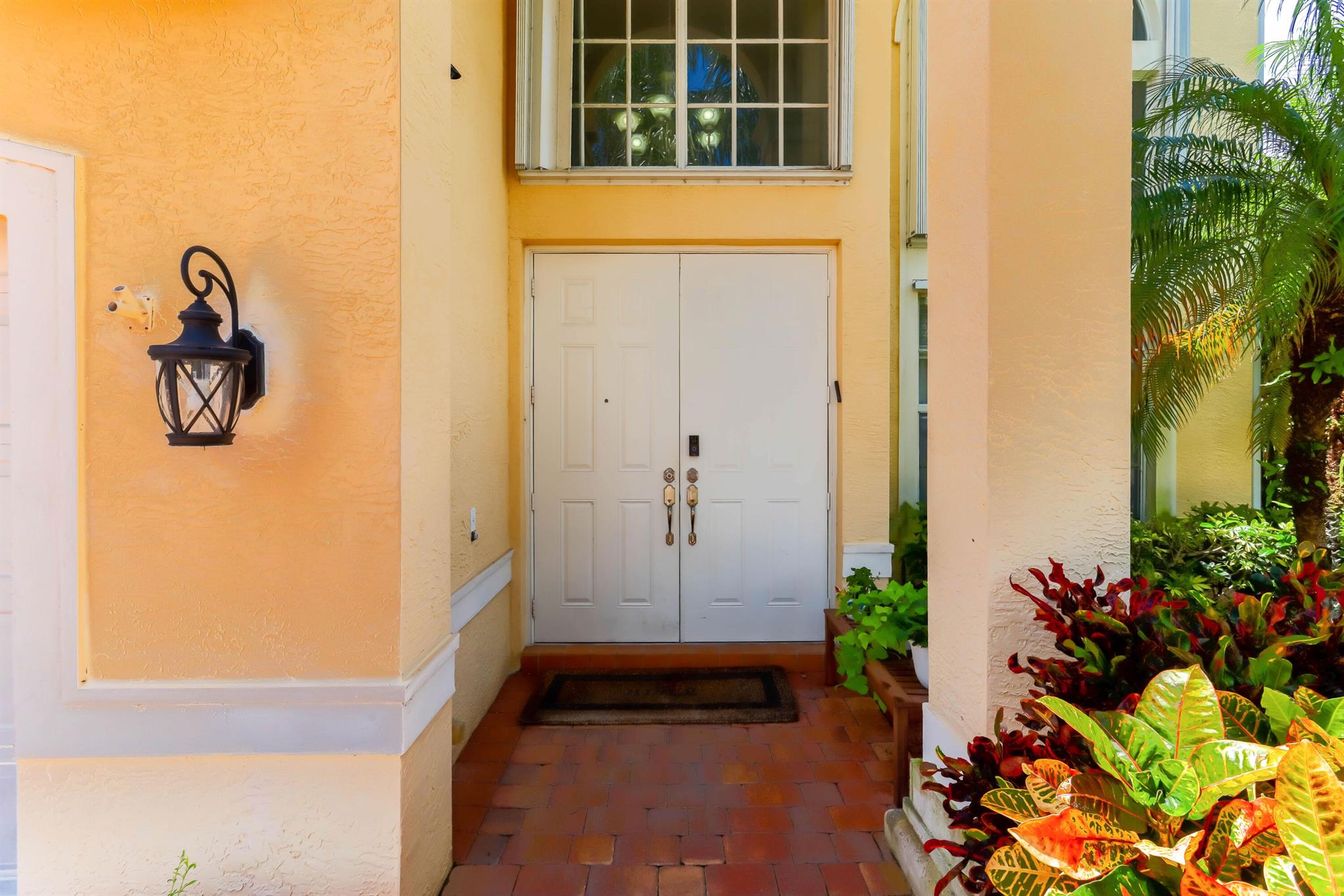 8586 Shallowbrook Cove
