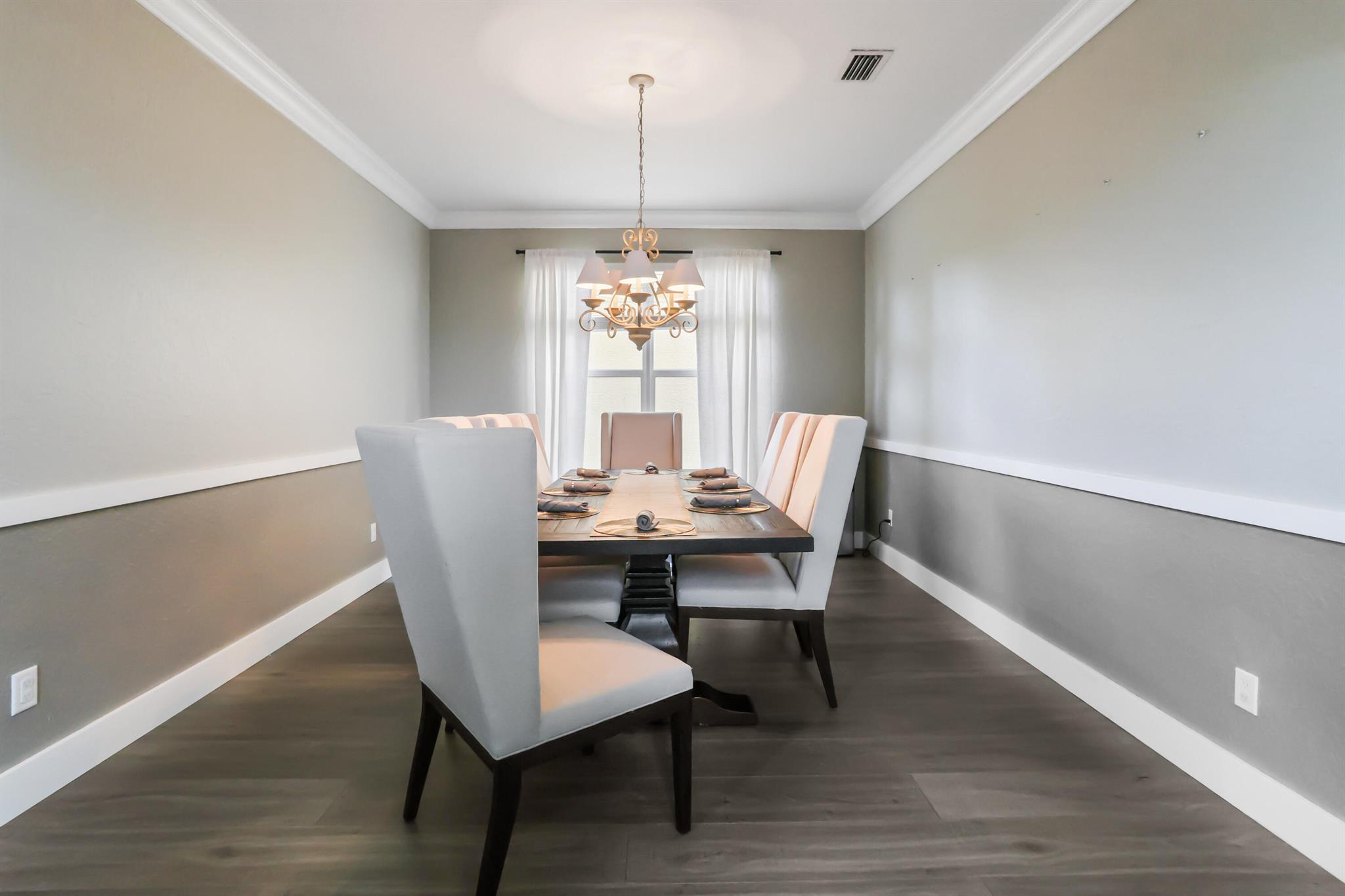 8586 Shallowbrook Cove