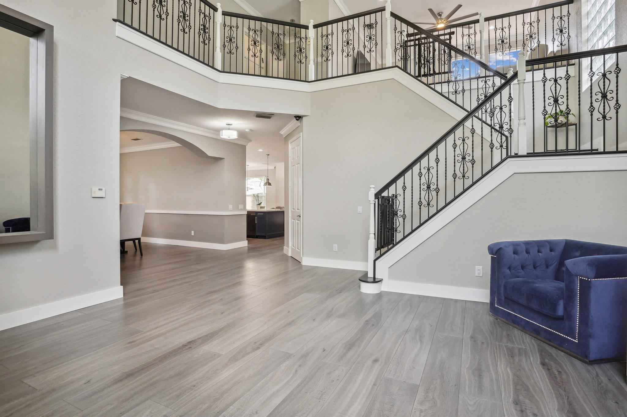 8586 Shallowbrook Cove