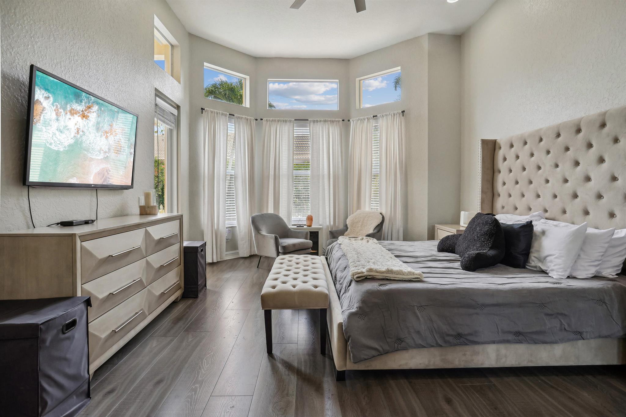 8586 Shallowbrook Cove