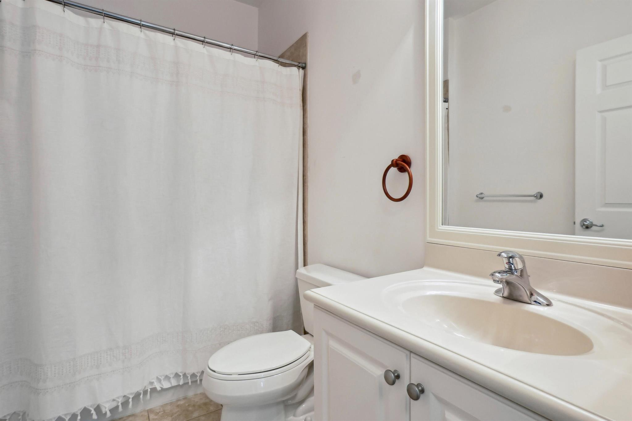 8586 Shallowbrook Cove