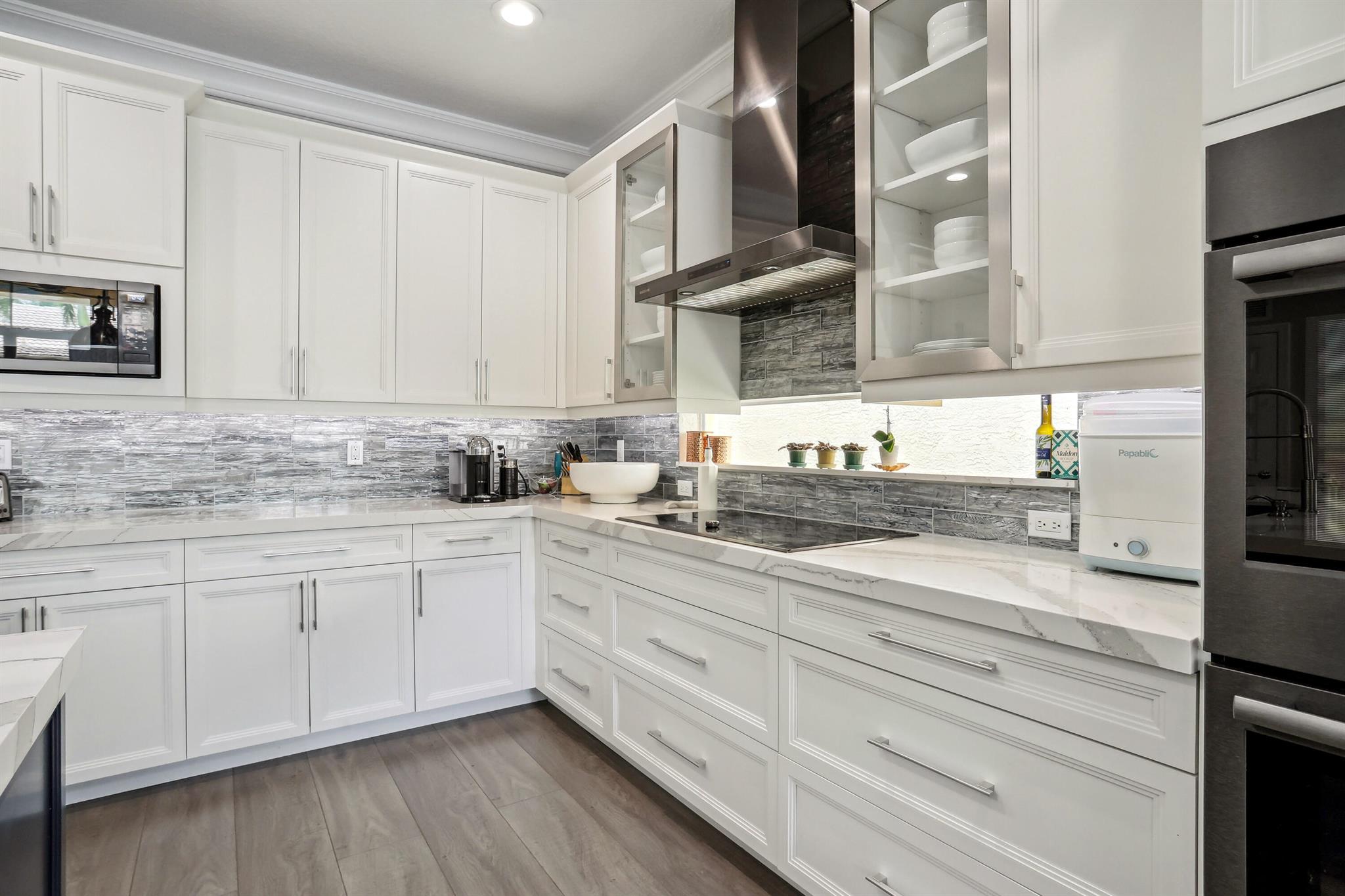 8586 Shallowbrook Cove