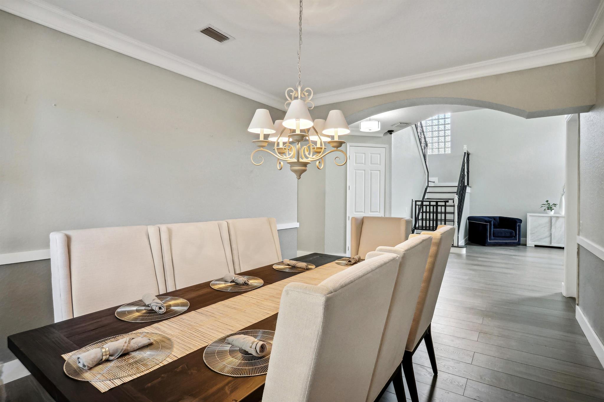 8586 Shallowbrook Cove