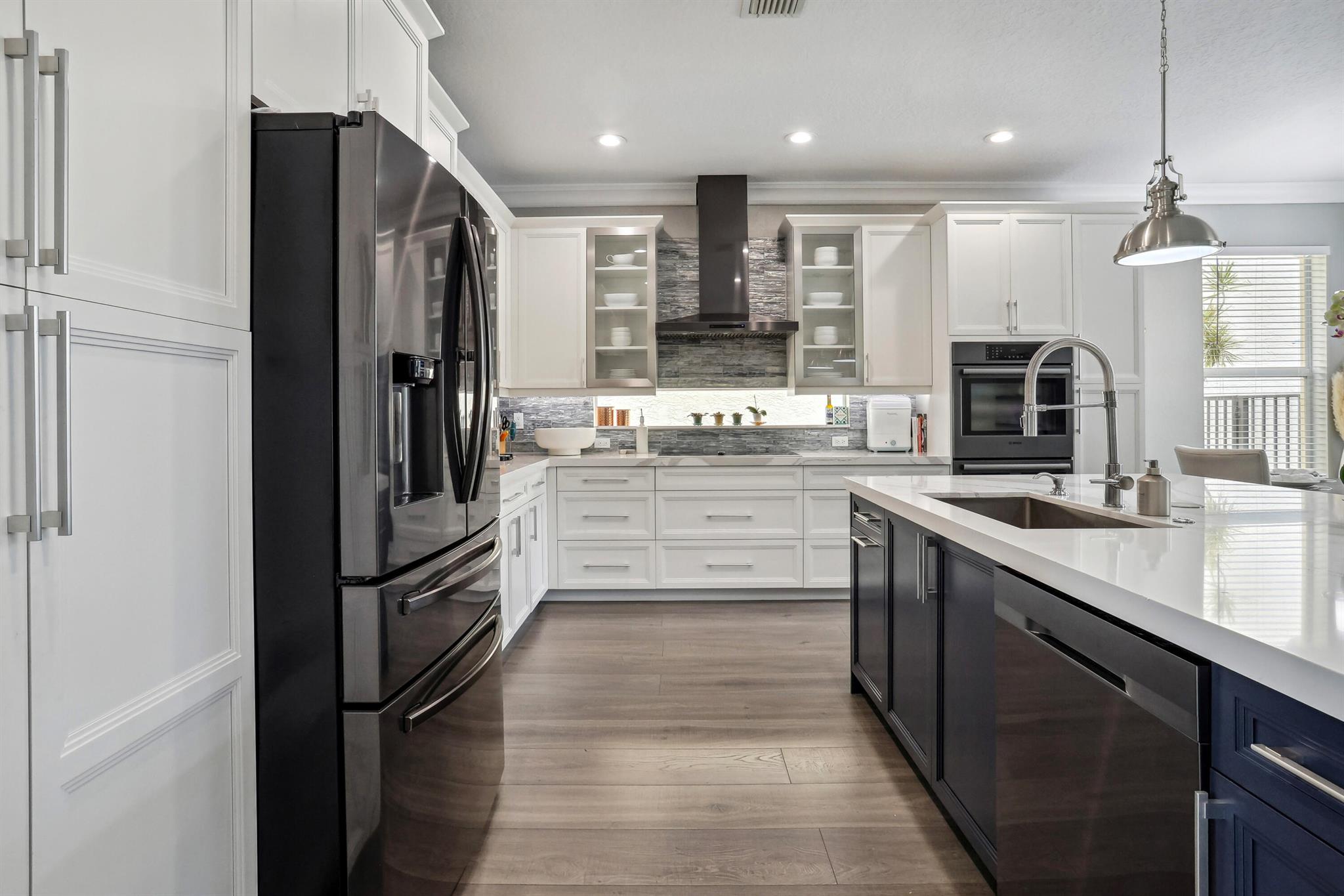 8586 Shallowbrook Cove