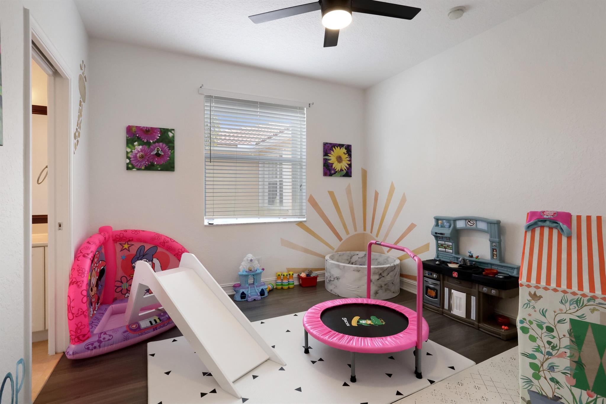 8586 Shallowbrook Cove