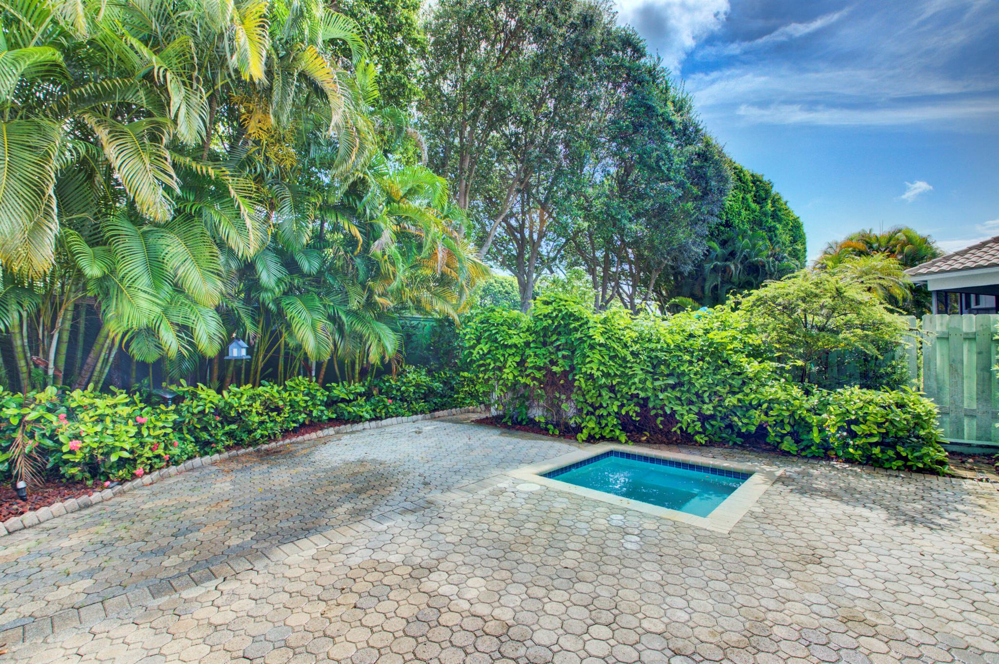 2485 NW 64th Street