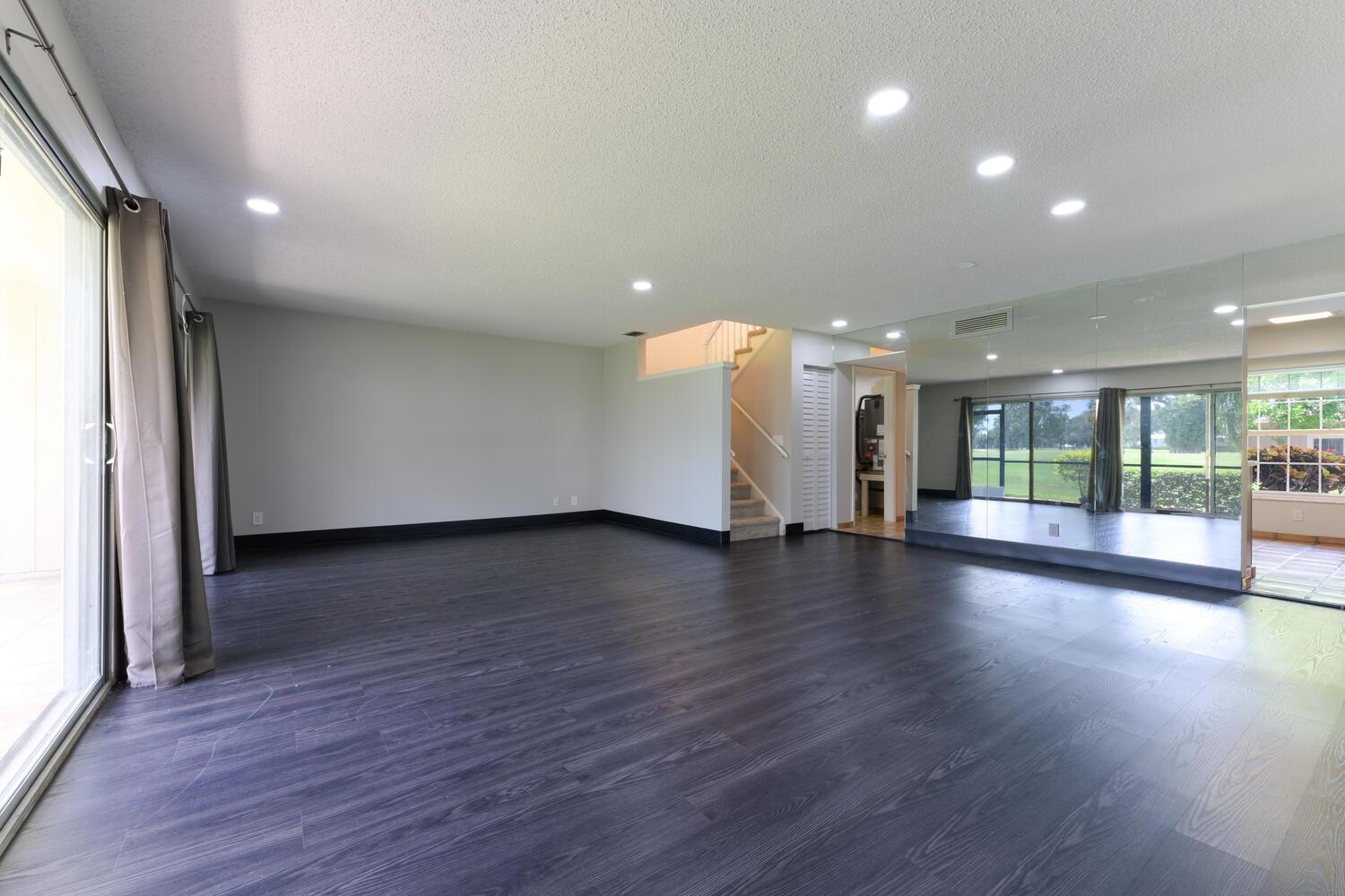 9129 SE Riverfront Terrace Unit: I