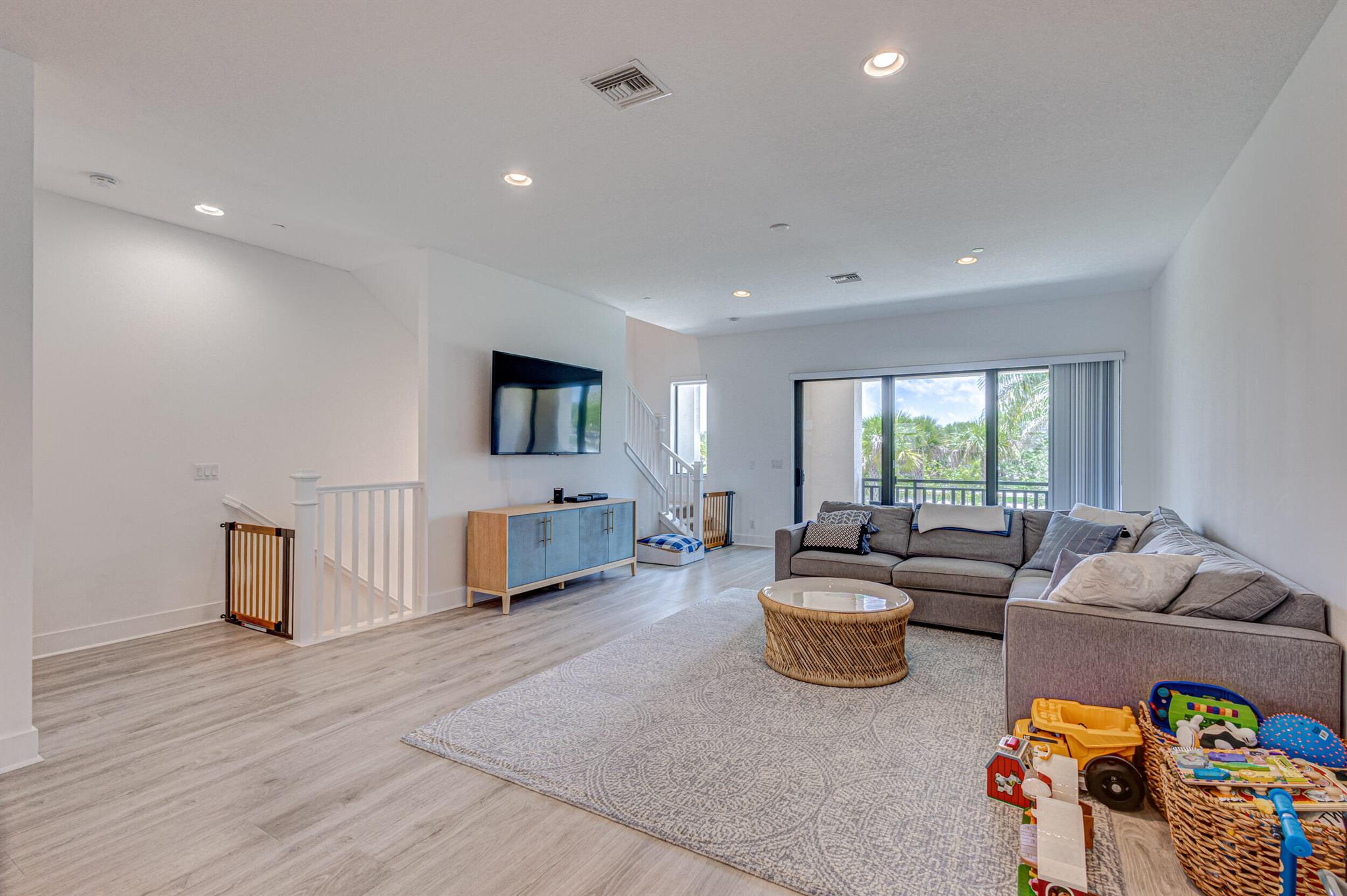 12520 Gross Pointe Drive