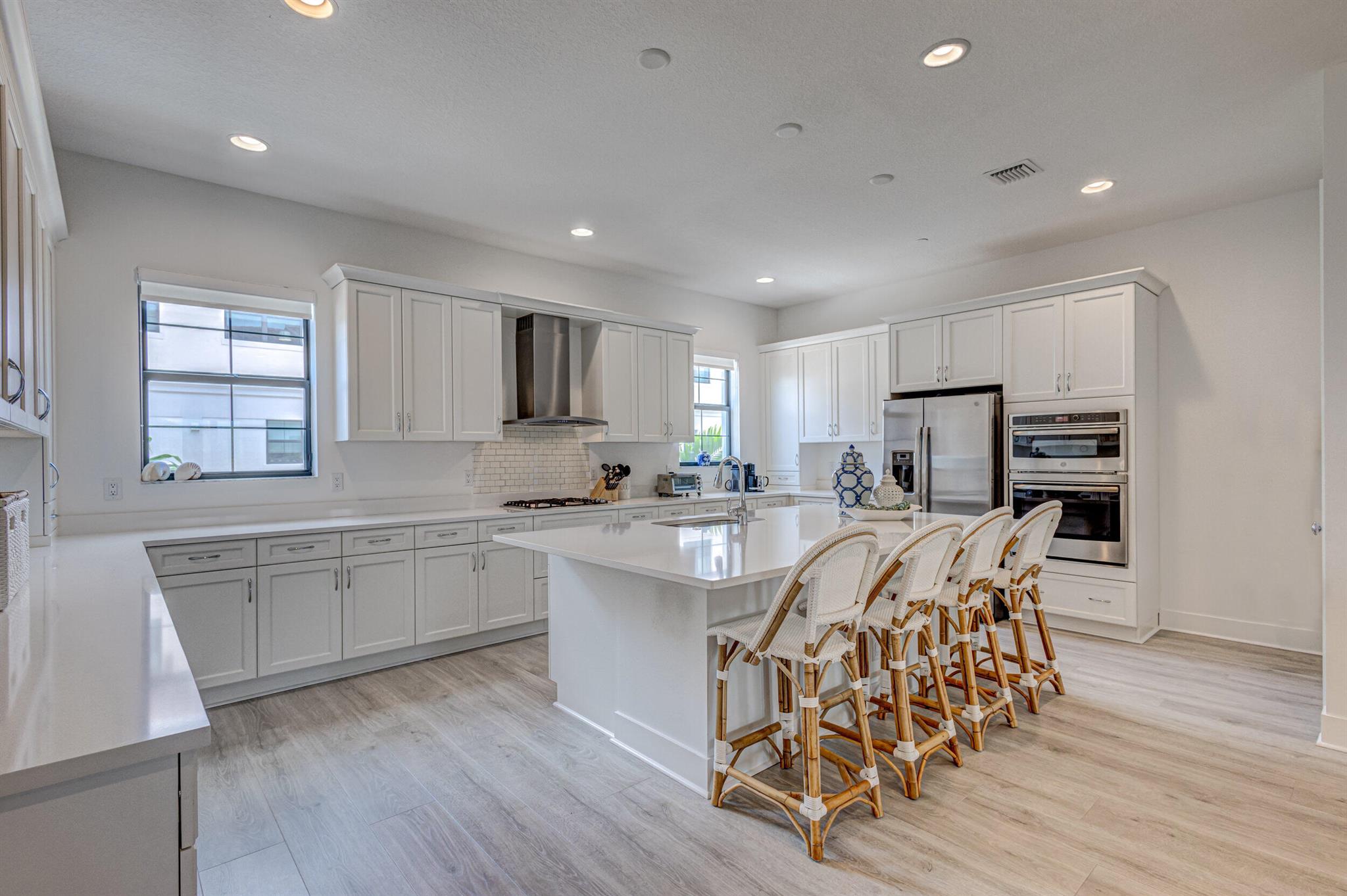 12520 Gross Pointe Drive