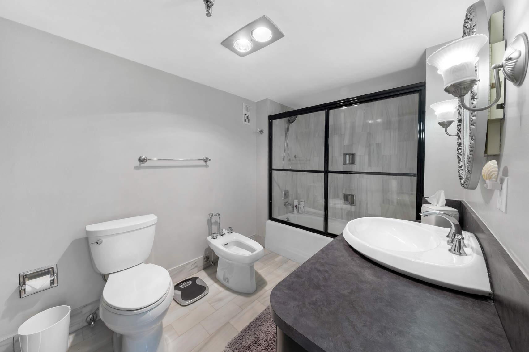 15645 Collins Avenue Unit: 401