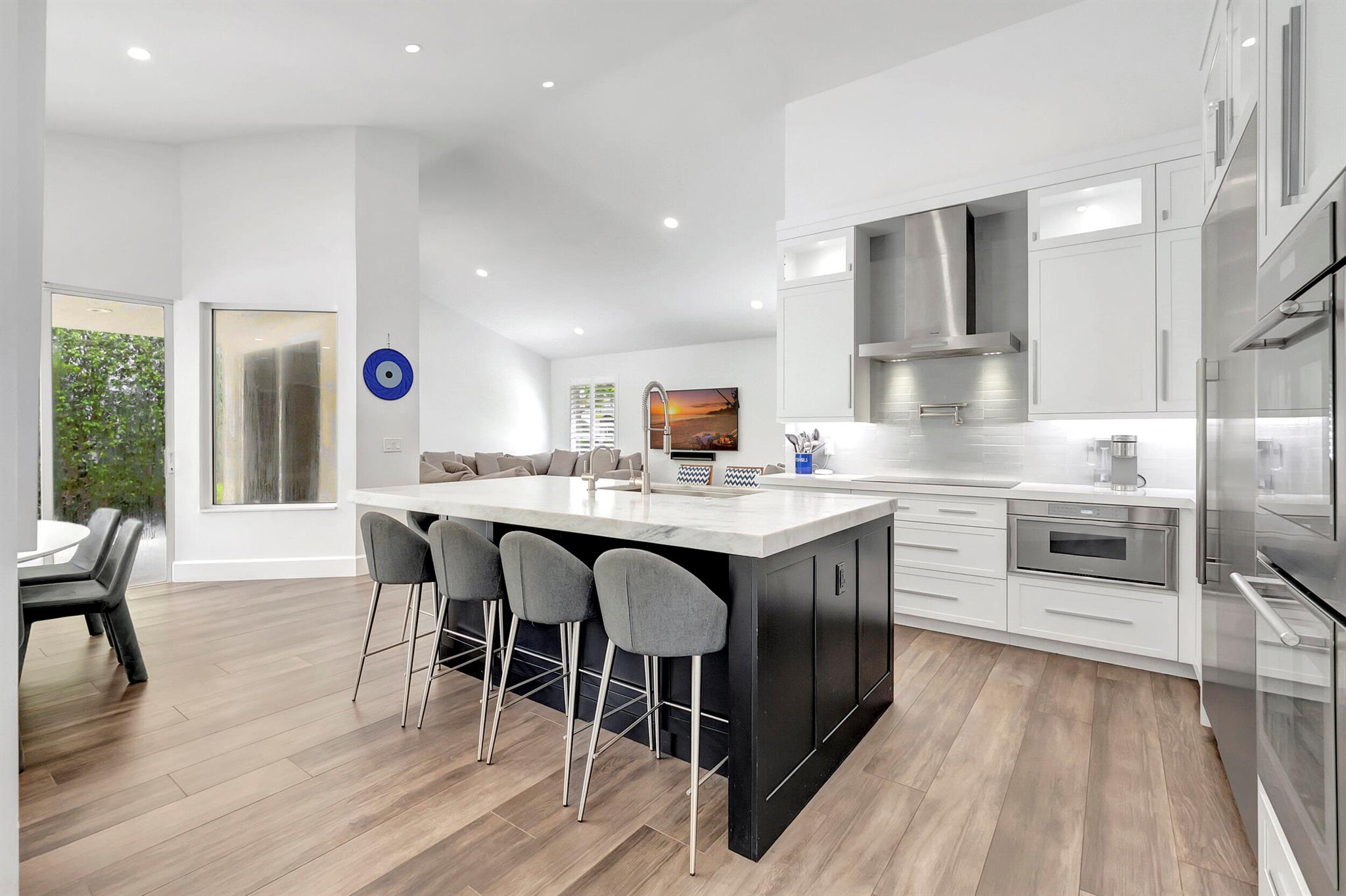 3131 Saint Annes Place