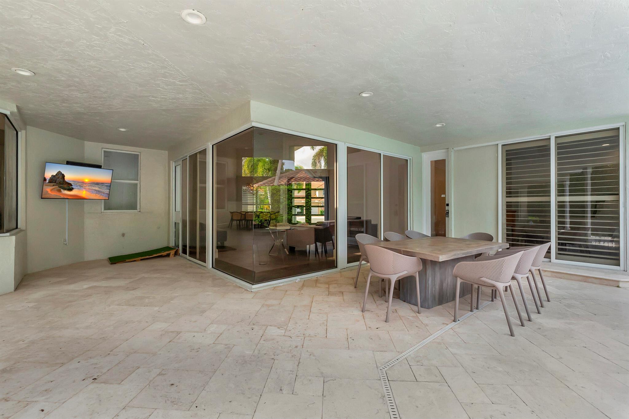 3131 Saint Annes Place