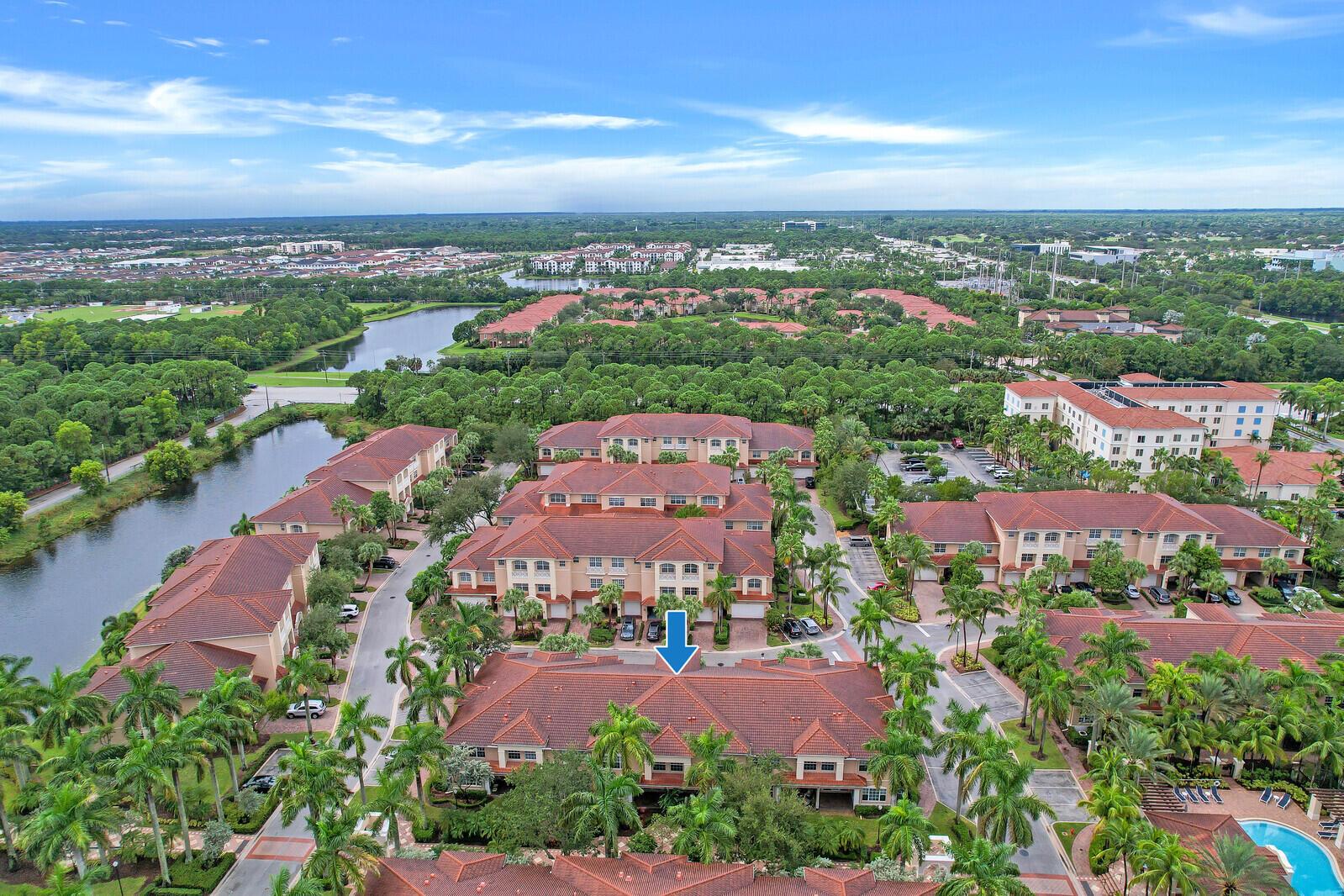 5006 Vine Cliff Way W