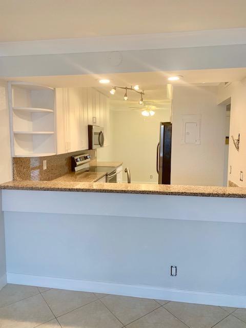 14 Royal Palm Way Unit: 406