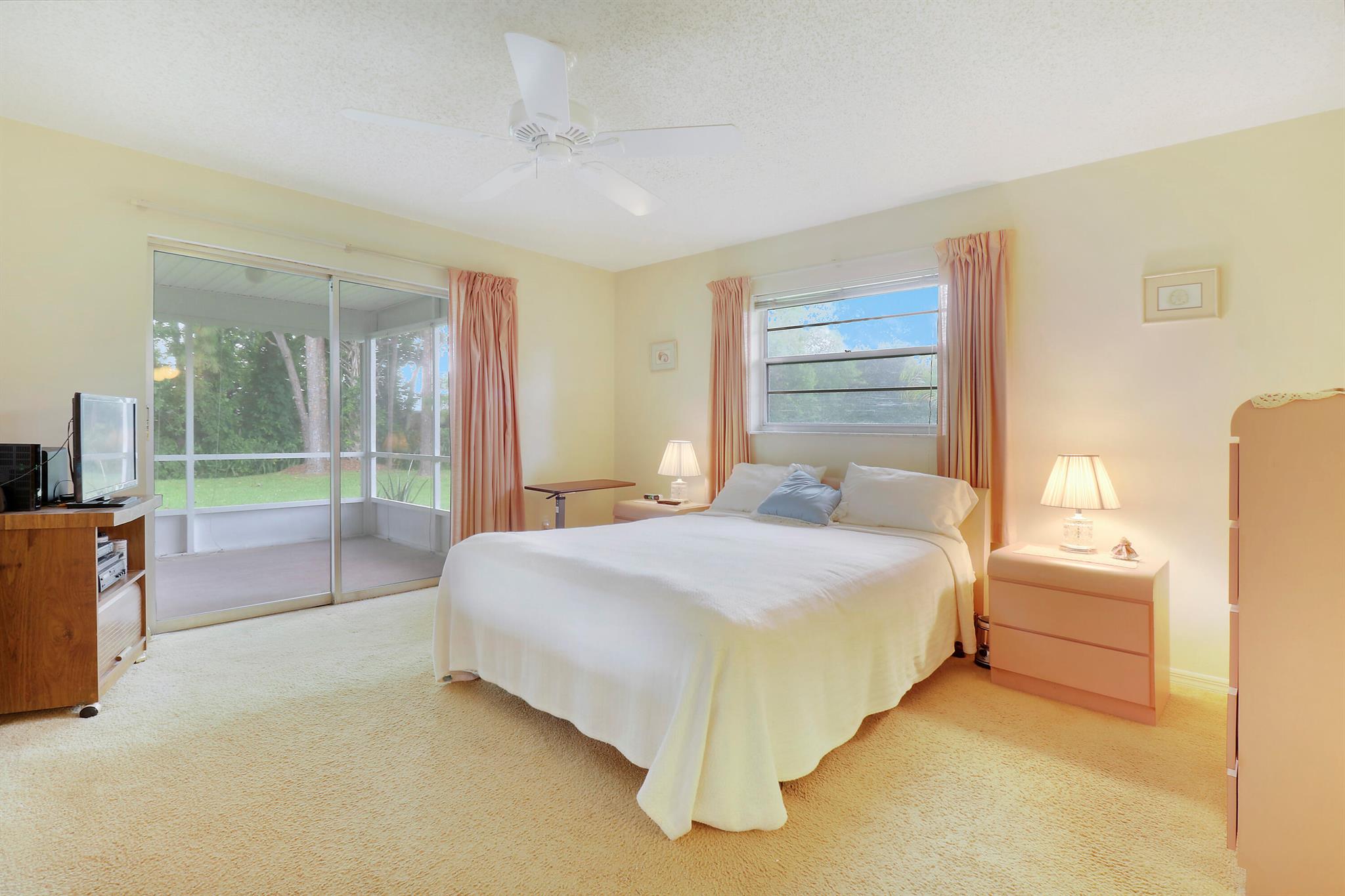 5635 SE Paramount Drive