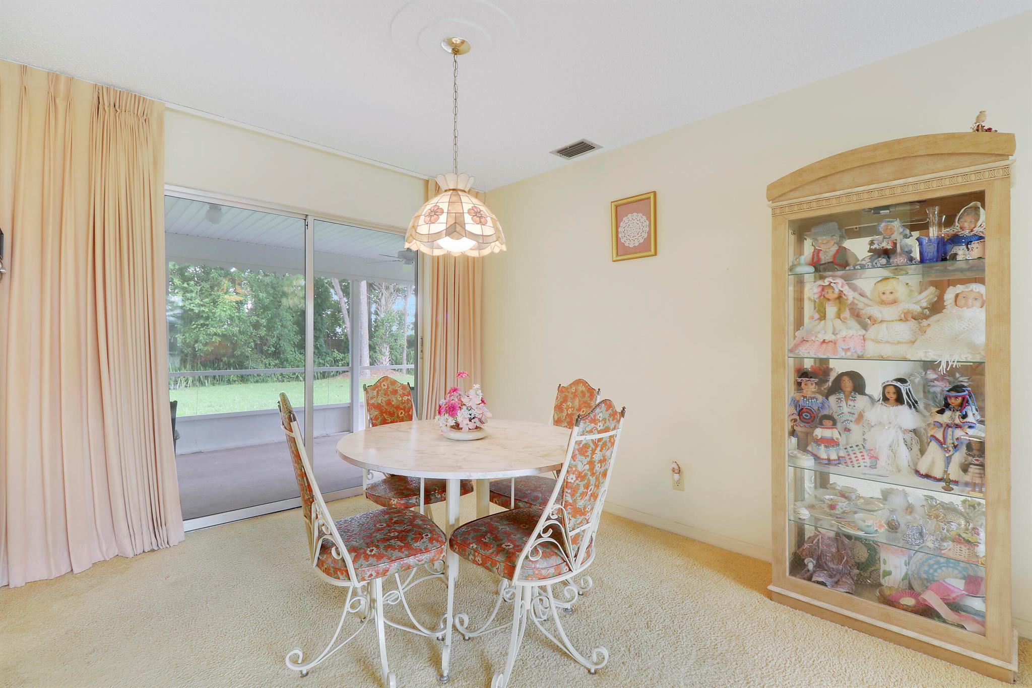 5635 SE Paramount Drive