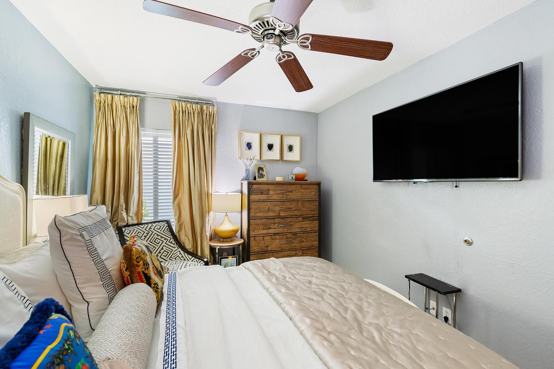 1300 NE 18th Street Unit: 2